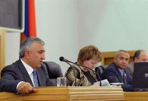 GevorgDanielyan Գեւորգ Դանիելյանը ելույթ է ունենում Ազգային ժողովում