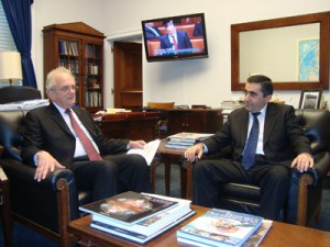 Rustamyan-Berman ԱՄՆ Ներկայացուցիչների պալատի արտաքին հարաբերությունների հանձնաժողովի նախագահ Բերմանի հետ